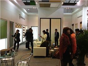 金鳳凰窗簾品種多樣，是不錯的選擇！