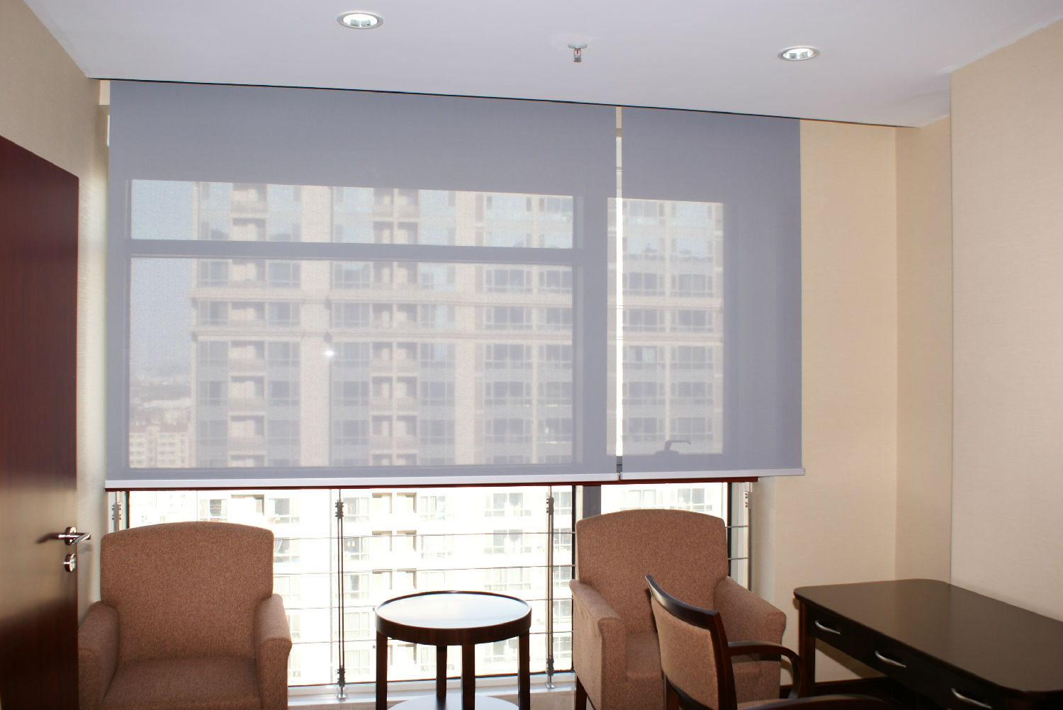 卷簾窗簾.jpg 卷簾窗簾.jpg