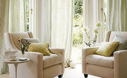 選擇窗簾色調(diào)有講究，炎炎夏日給你不一樣的清涼