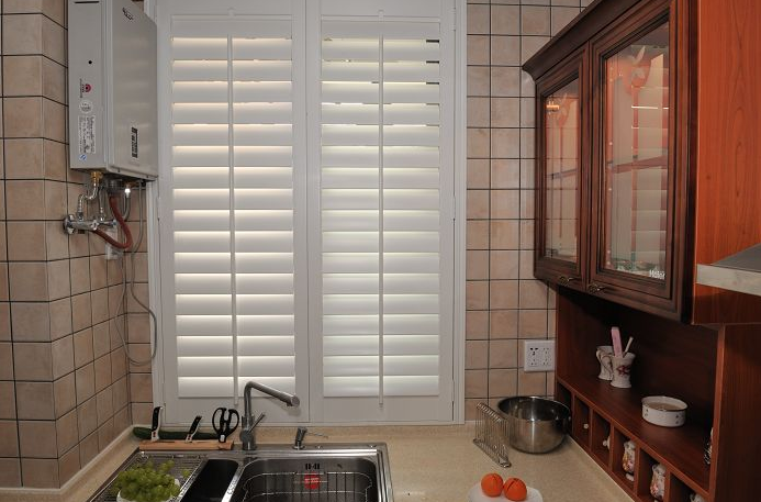 百葉窗簾選購小技巧 為家居增舔清涼氣息 百葉窗簾選購小技巧 為家居增舔清涼氣息