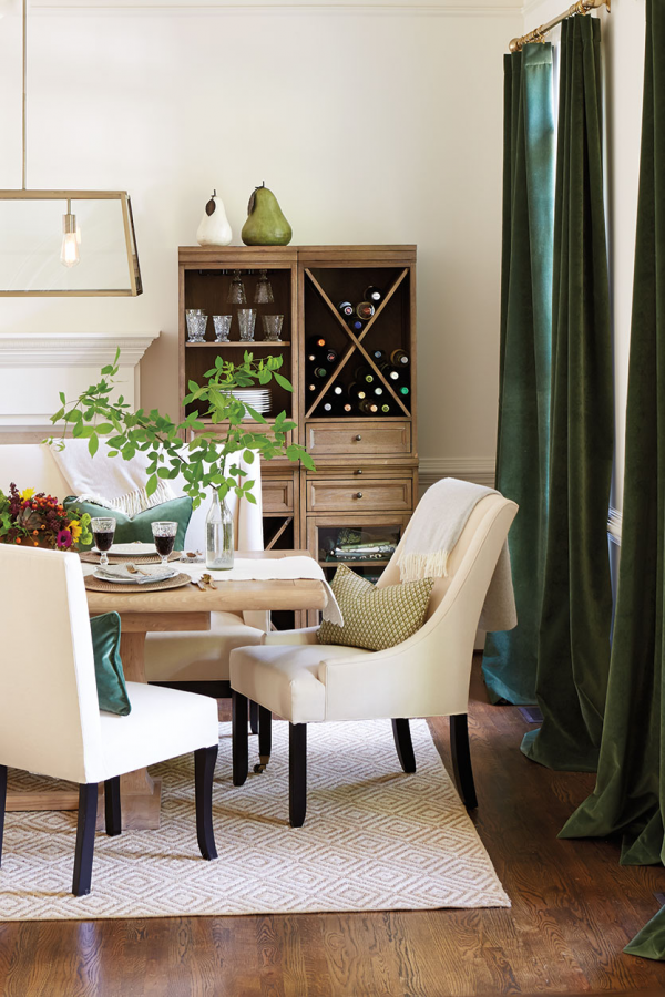 如何用窗簾來改變房間的色彩？