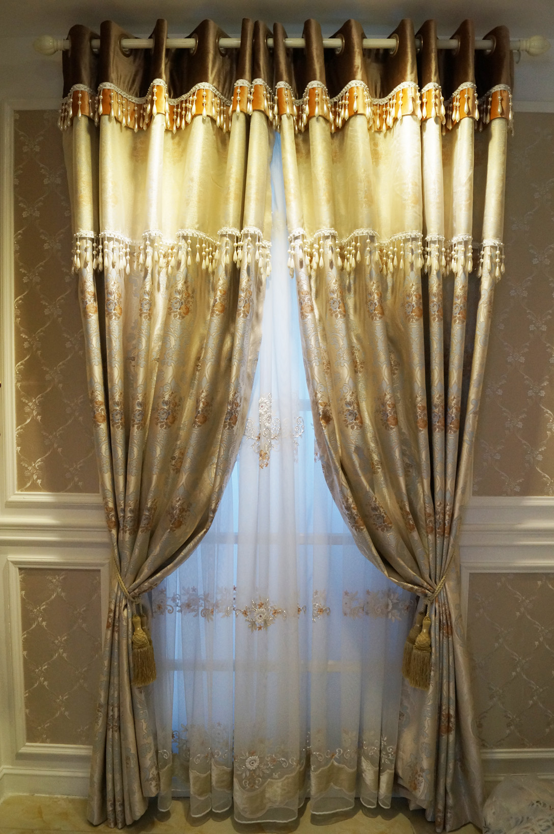 簡(jiǎn)約歐式風(fēng)格窗簾 簡(jiǎn)約歐式風(fēng)格窗簾